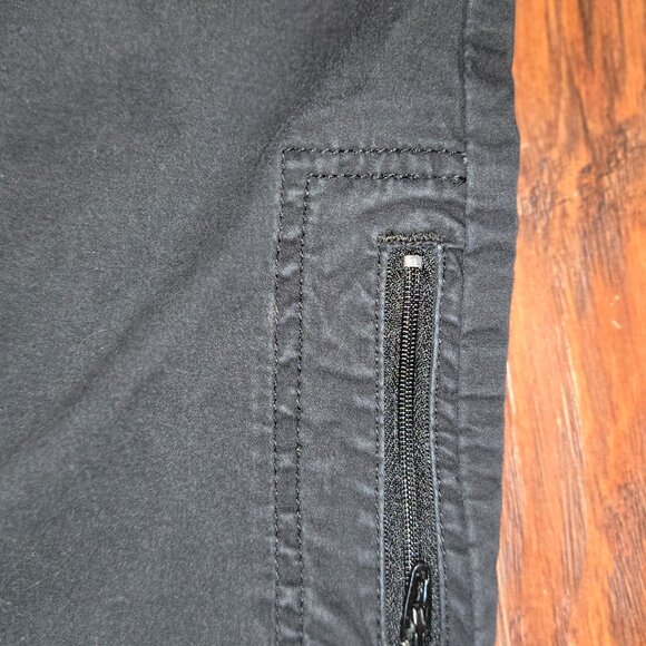 Lee 1889 Women’s Relaxed Fit Black Capris Size 14 Medium – Stretch Utility Style - Picture 7 of 10